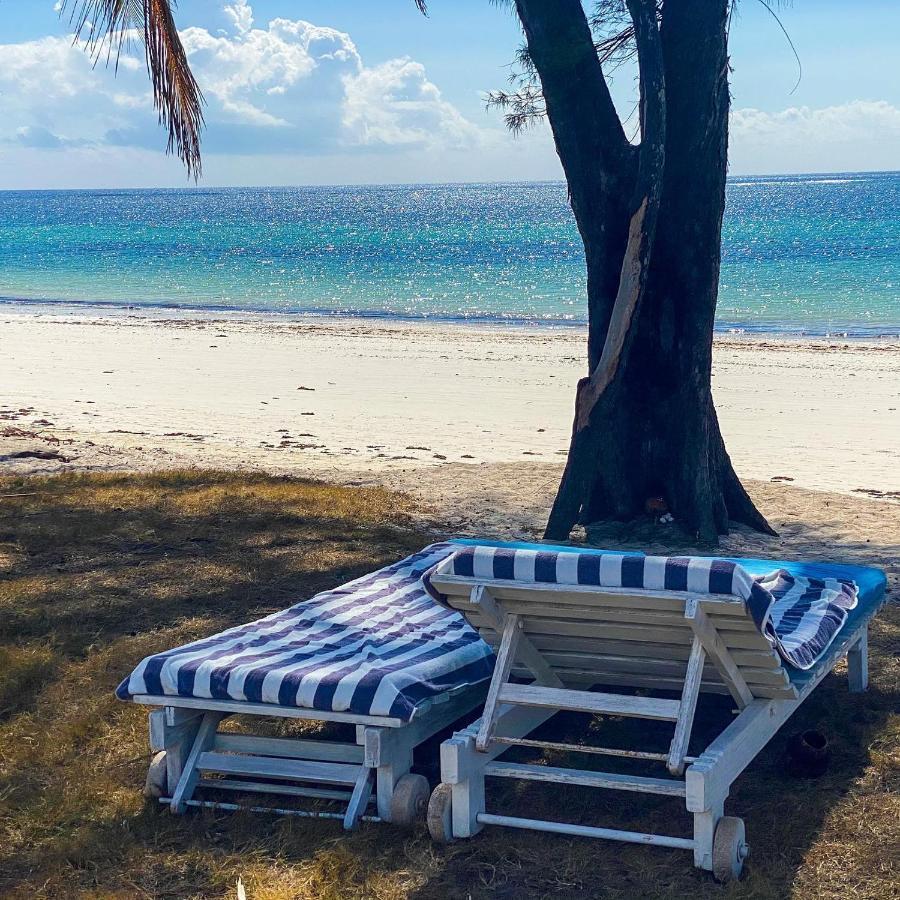 Flamboyant Bed&Breakfast Diani Beach Extérieur photo